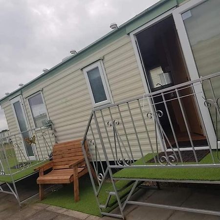 I 10 Caravan 4 Berth Chase Caravan Park Ingoldmells Exterior foto
