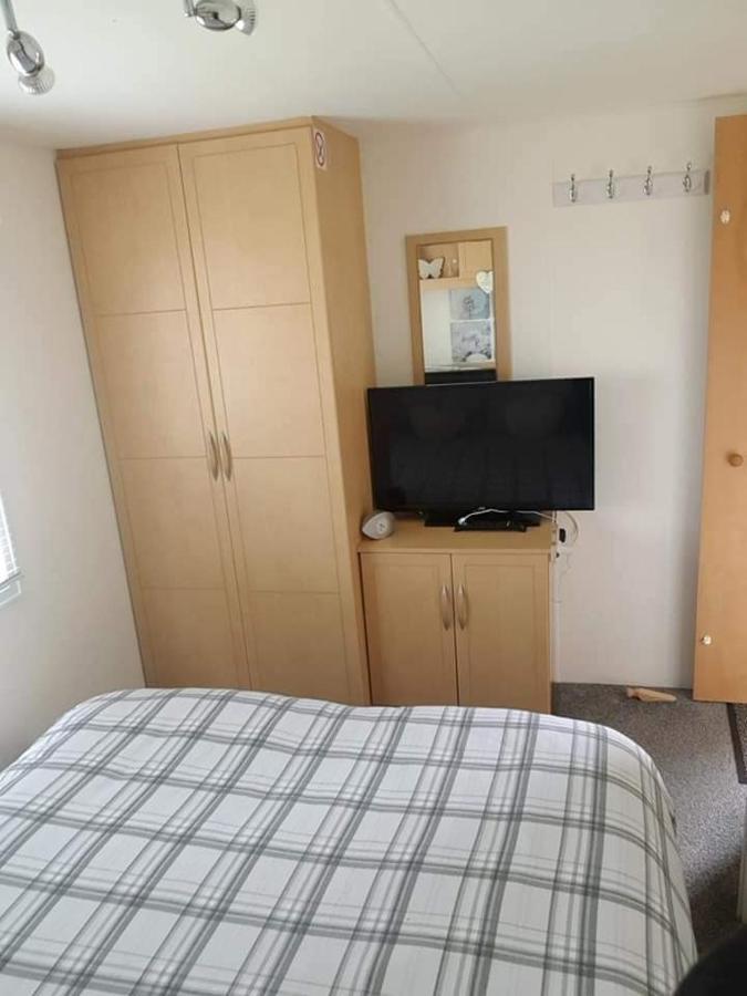 I 10 Caravan 4 Berth Chase Caravan Park Ingoldmells Exterior foto